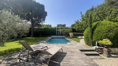 Maison - 195 m² - 6 pièces