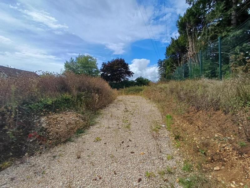 Terrain constructible - 1 232 m²