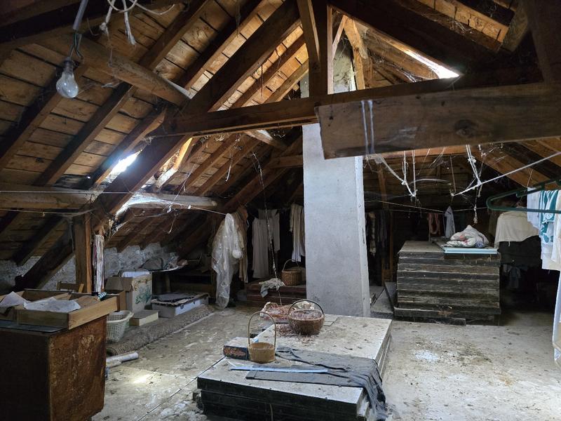 Corps de ferme - 260 m² - 6 pièces