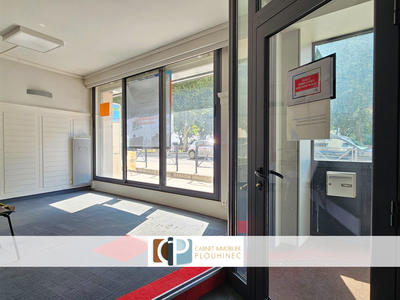 Local commercial - 282 m²