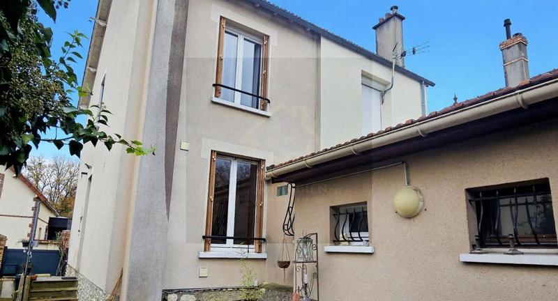 Maison de ville - 76 m² - 4 pièces
