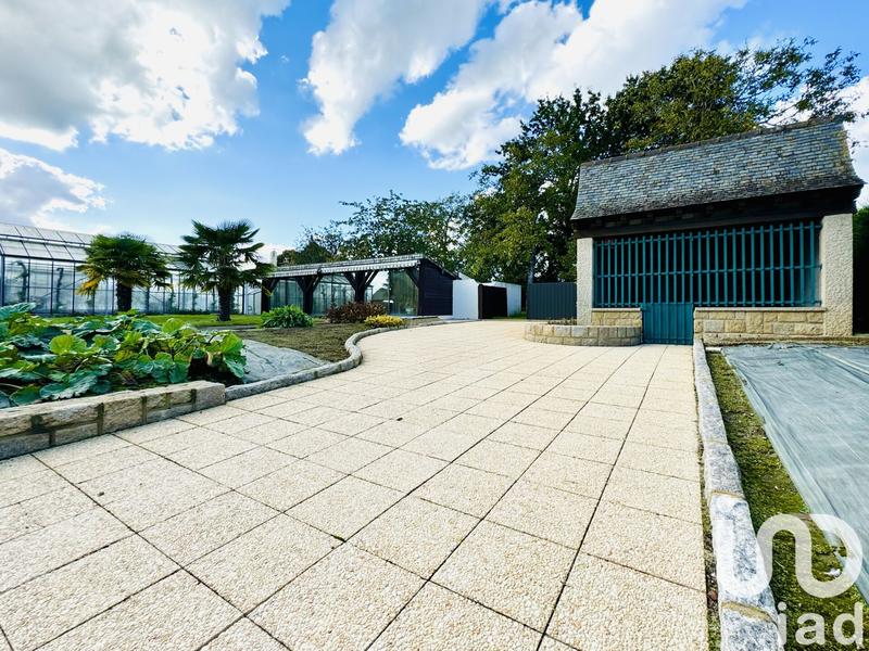 Maison - 480 m² - 12 pièces