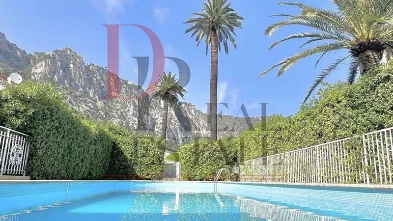 Appartement - 158 m² - 5 pièces