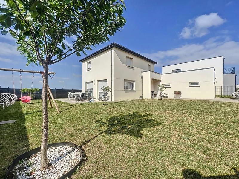 Maison contemporaine - 116 m² - 5 pièces