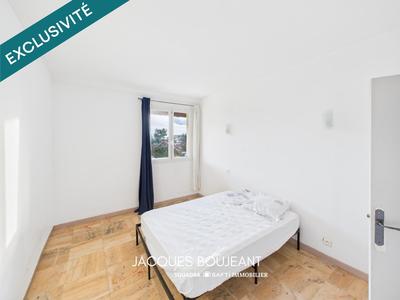 Maison - 230 m² - 9 pièces