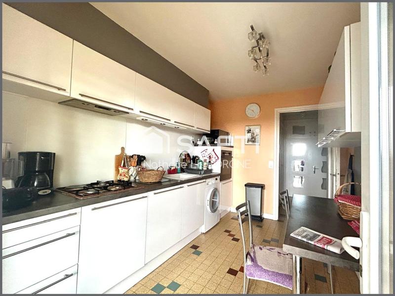 Appartement - 93 m² - 4 pièces