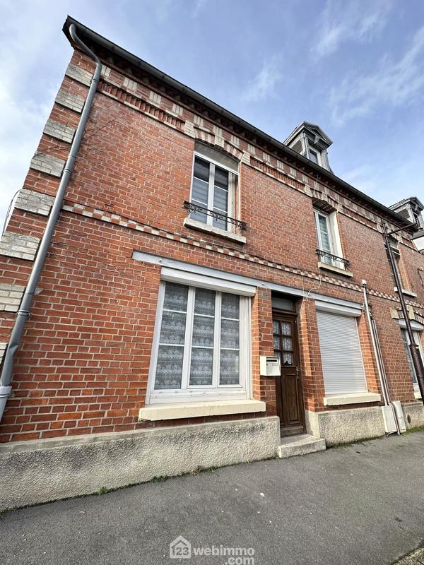 Maison - 95 m² - 4 pièces