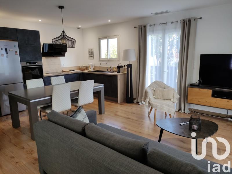 Maison - 300 m² - 12 pièces