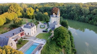 Château - 650 m² - 15 pièces
