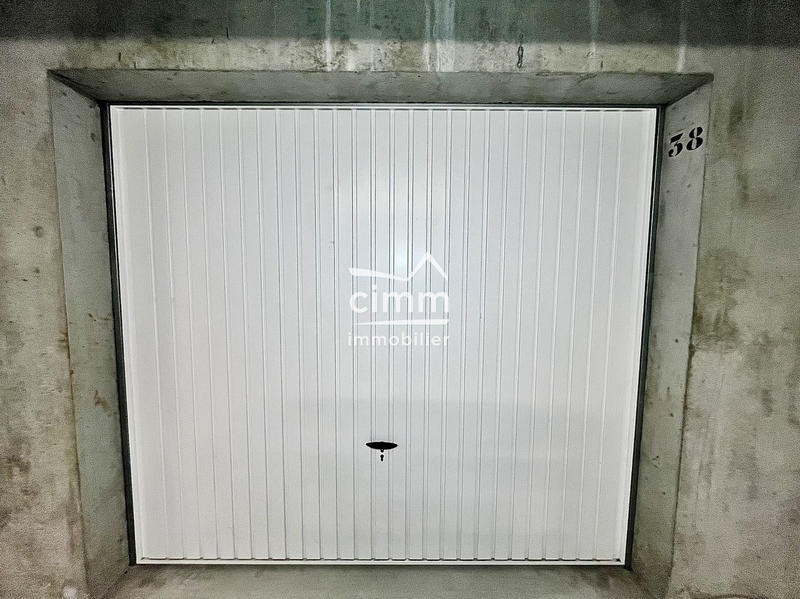 Parking / Garage - 16 m²