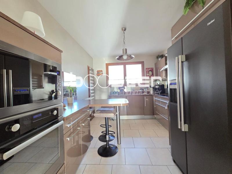 Appartement ancien - 83 m² - 4 pièces