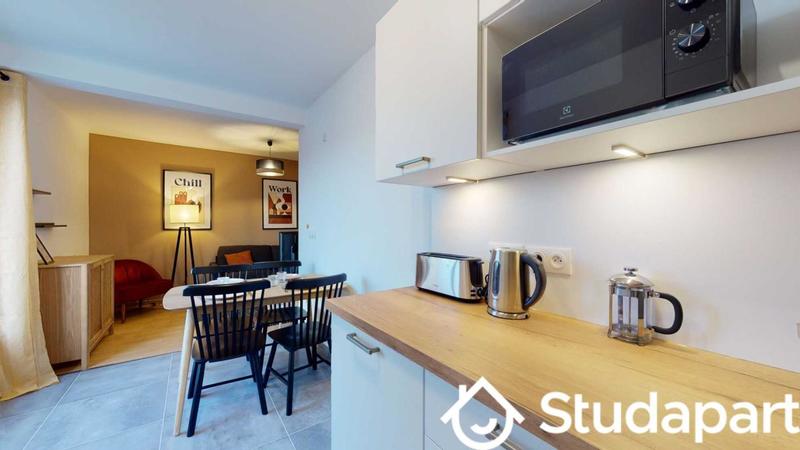 Chambre - 11 m² - 1 pièce