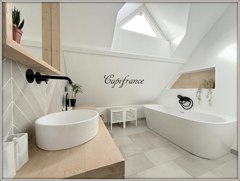 Maison - 160 m² - 7 pièces