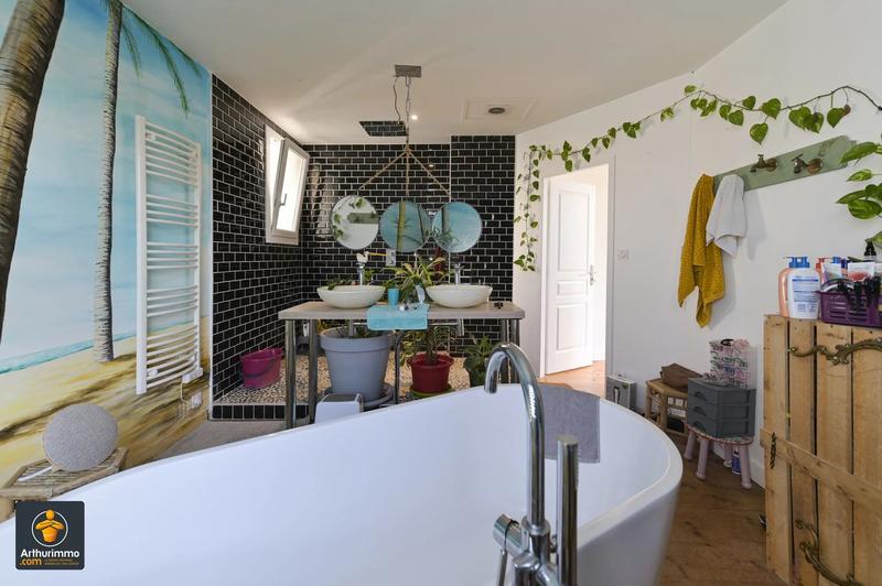 Maison - 125 m² - 5 pièces