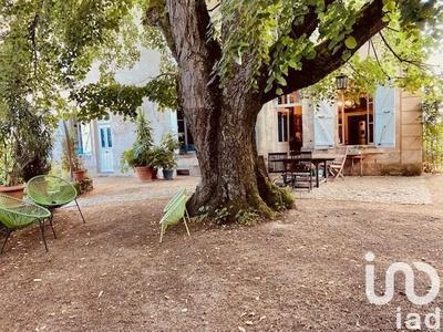 Maison - 365 m² - 14 pièces