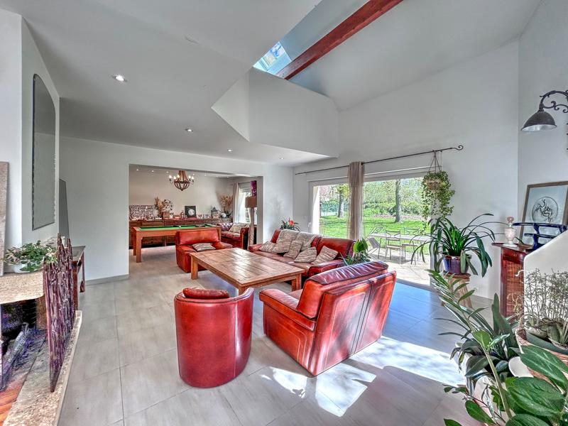 Maison ancienne - 216 m² - 8 pièces