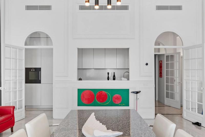 Appartement - 246 m² - 5 pièces