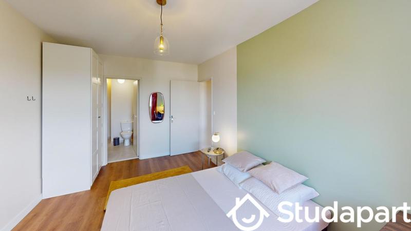 Chambre - 10 m² - 1 pièce