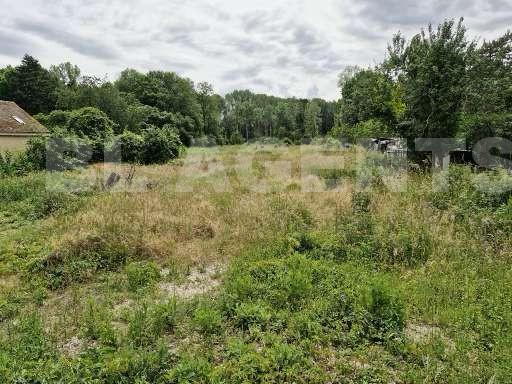 Terrain - 3 000 m²