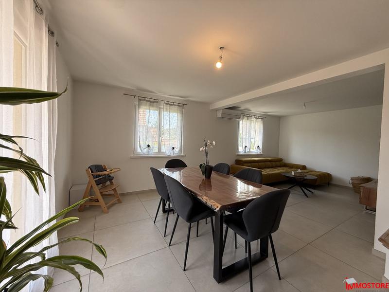 Maison - 90 m² - 5 pièces