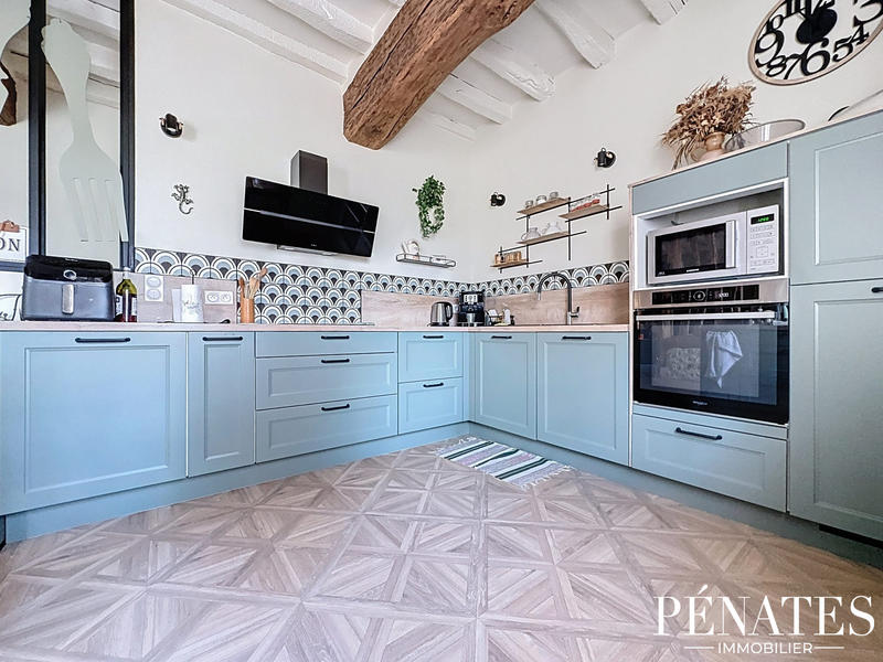 Maison traditionnelle - 295 m² - 6 pièces