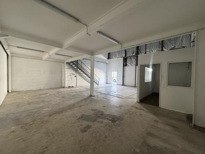 Local commercial - 270 m² - 5 pièces