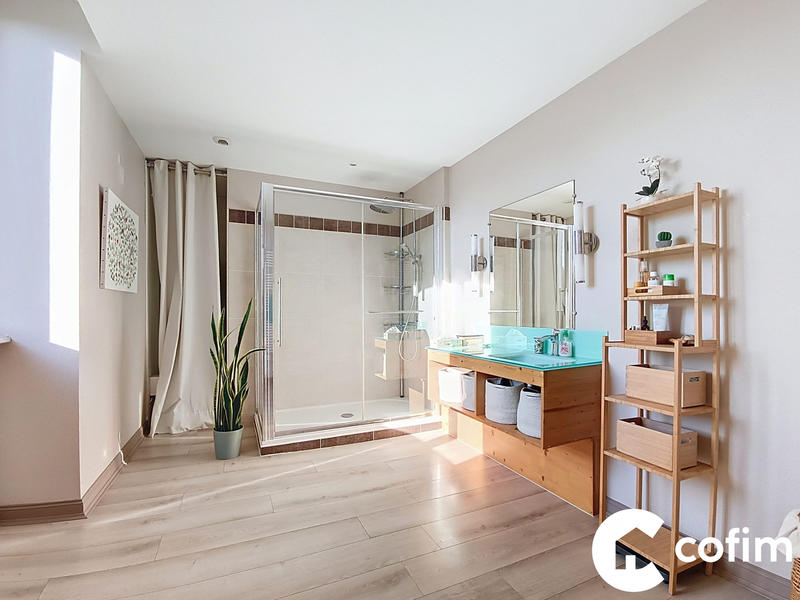 Maison - 343 m² - 10 pièces