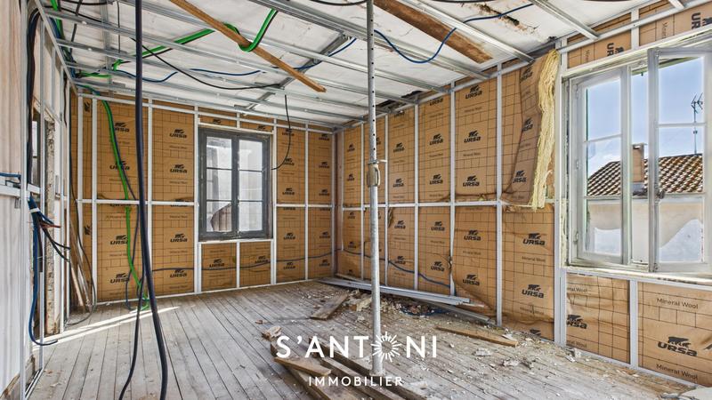 Maison - 200 m² - 9 pièces