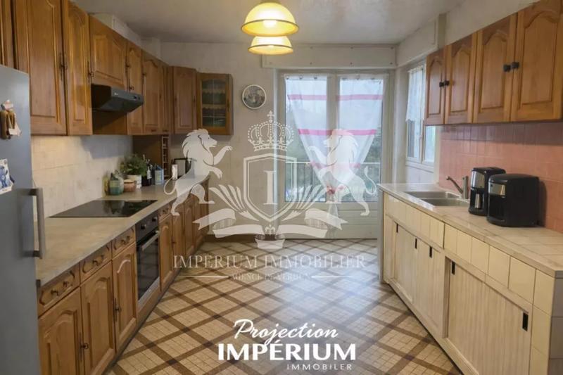 Maison - 138 m² - 5 pièces