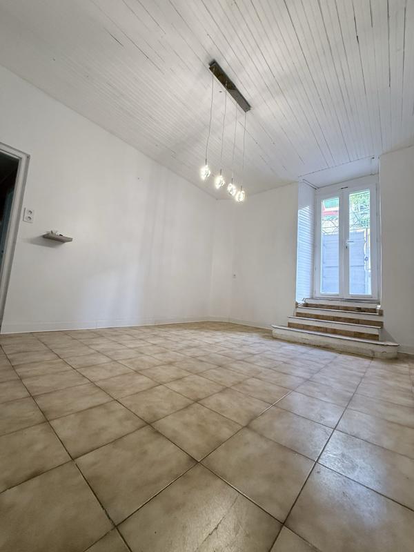 Appartement - 104 m² - 5 pièces