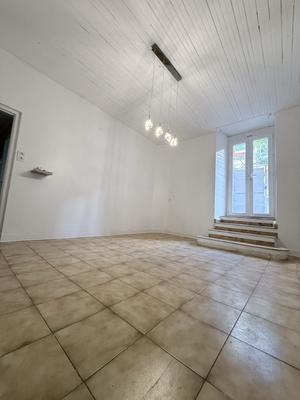 Appartement - 104 m² - 5 pièces