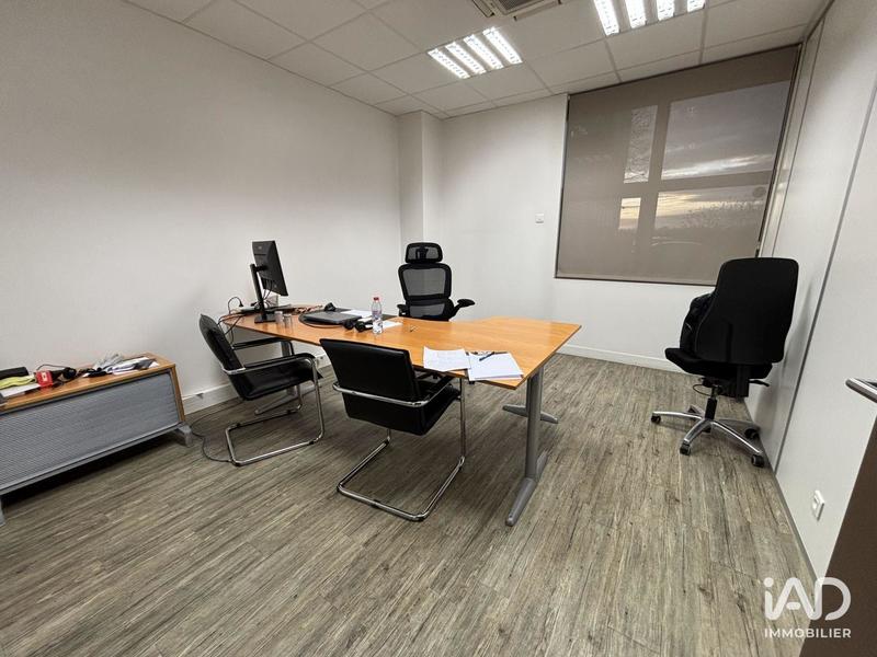 Local commercial - 566 m²