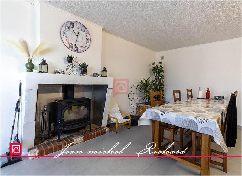 Maison - 210 m² - 8 pièces