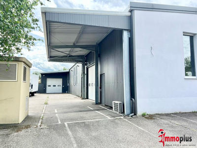 Local commercial - 2 569 m²