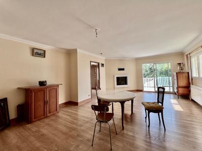 Maison - 93 m² - 4 pièces