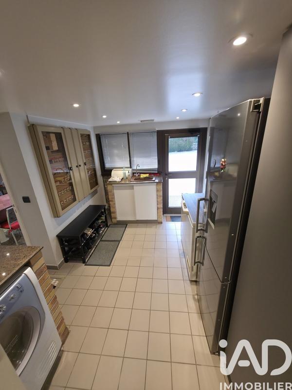 Maison - 222 m² - 7 pièces