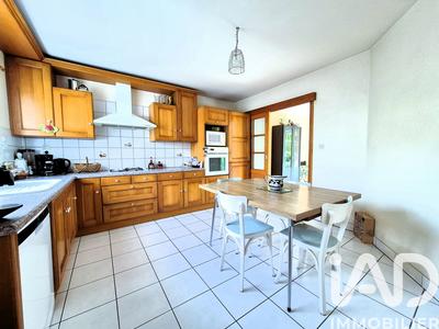 Maison - 190 m² - 8 pièces