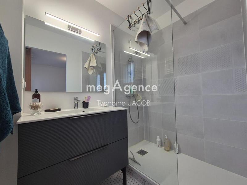 Maison - 93 m² - 5 pièces