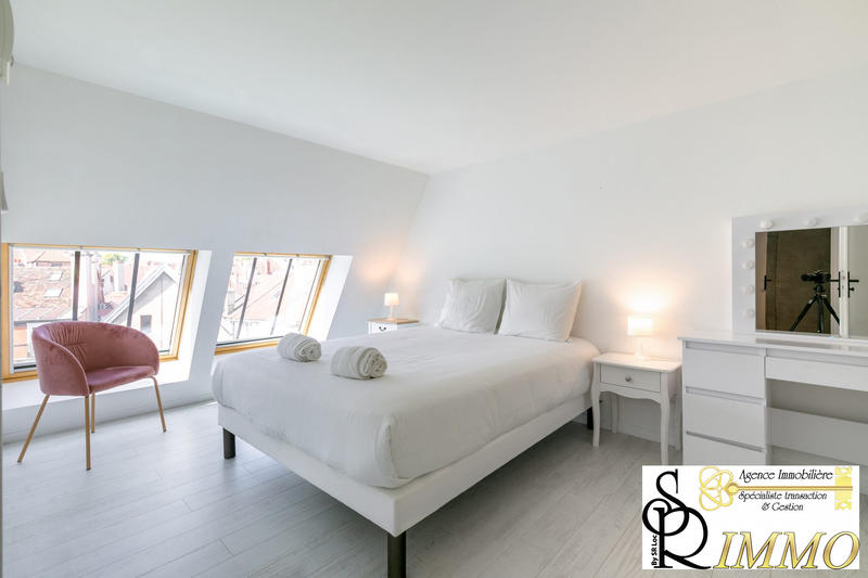 Appartement - 160 m² - 5 pièces