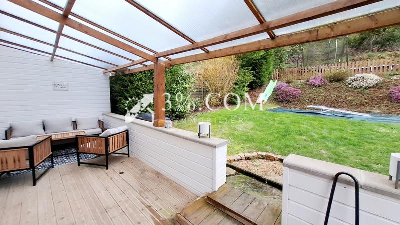 Maison - 94 m² - 6 pièces