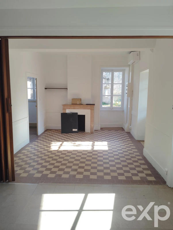 Maison traditionnelle - 75 m² - 4 pièces