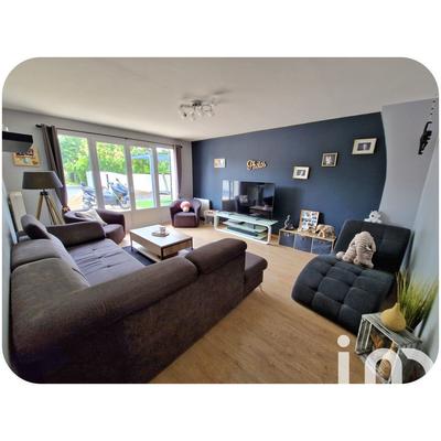 Maison - 142 m² - 8 pièces