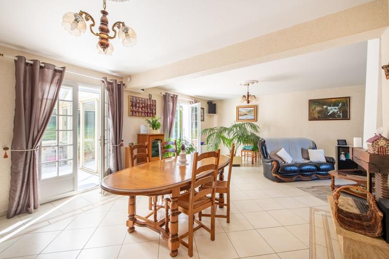 Maison - 128 m² - 7 pièces