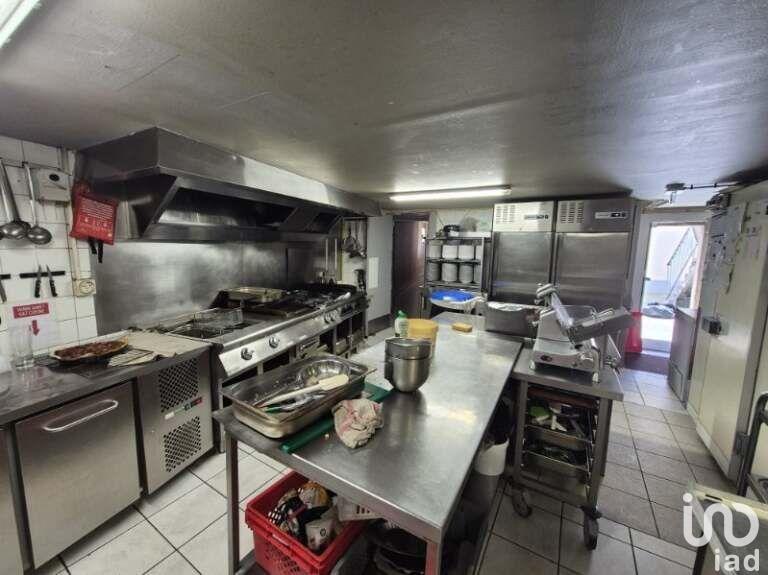 Local commercial - 713 m²