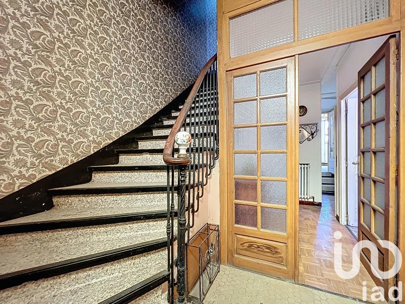 Maison - 228 m² - 19 pièces