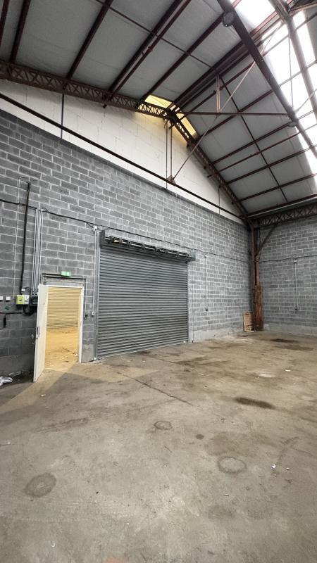 Local artisanal - 125 m² - 1 pièce