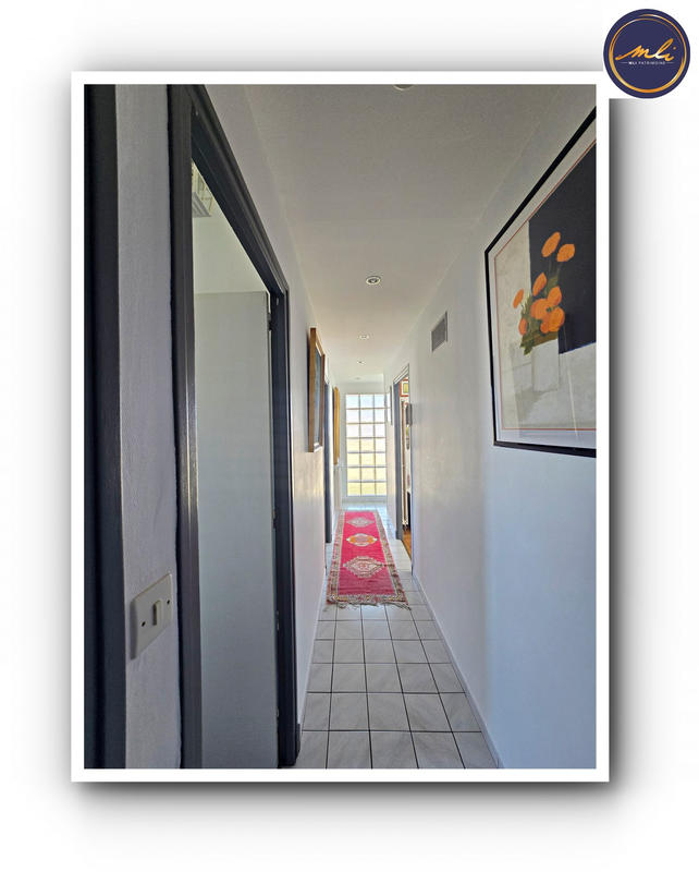 Maison traditionnelle - 200 m² - 8 pièces