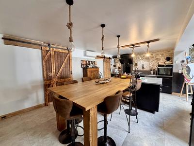 Villa - 166 m² - 6 pièces