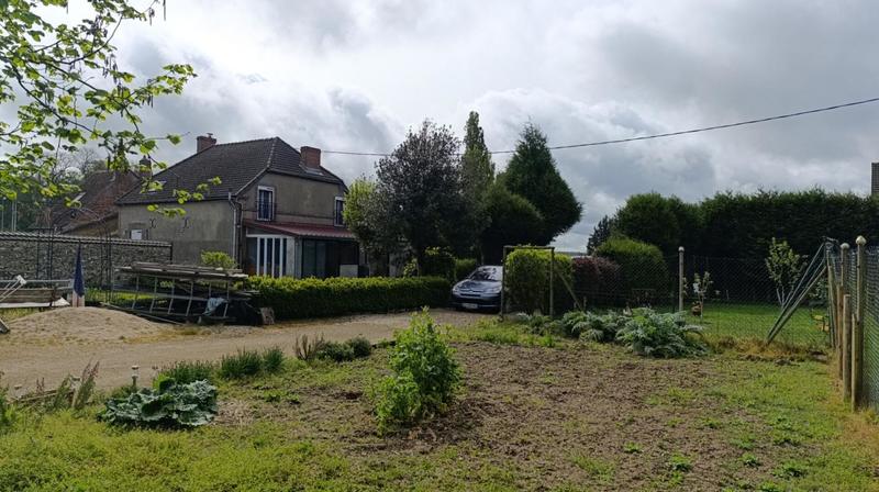 Maison - 99 m² - 6 pièces