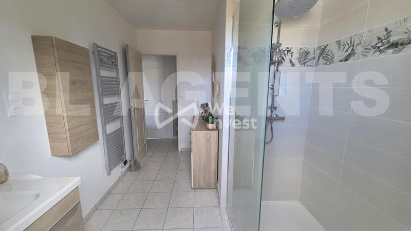 Maison - 139 m² - 8 pièces